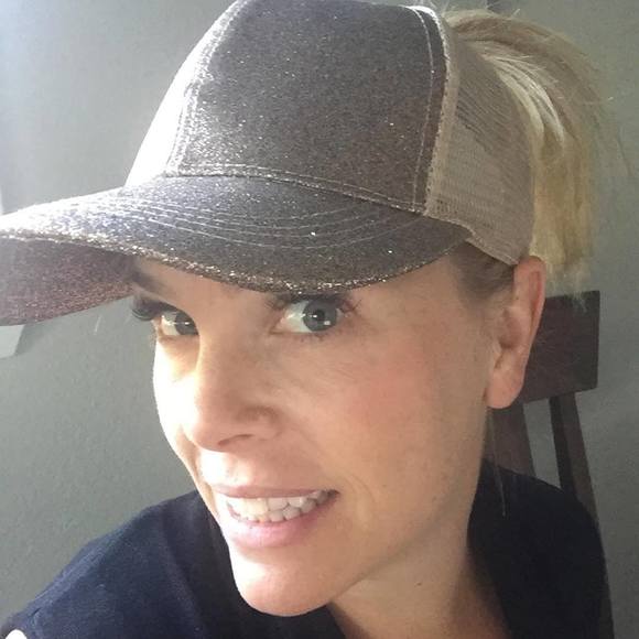 Meet your Posher, Deirdre - Picture 1 of 1